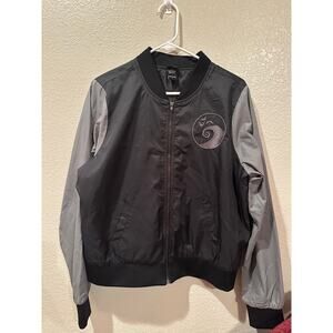 NWOT Disney Nightmare Before Christmas Halloween Town Black Grey Bomber Jacket L